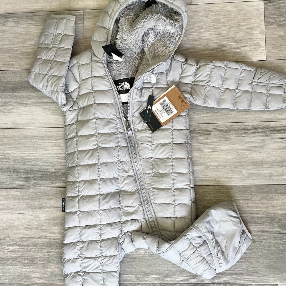 NWT North Face Thermoball Bunting